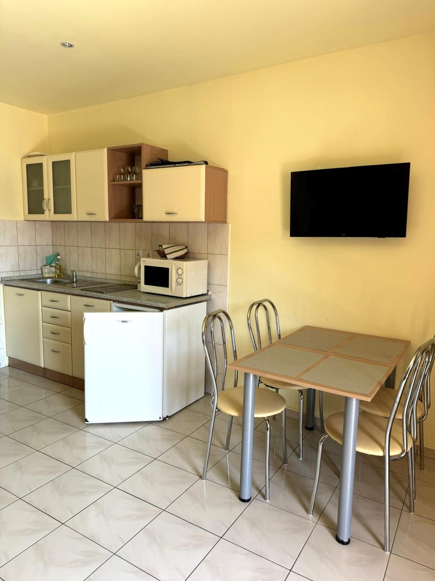 Apartmany Hawaii Патинце Экстерьер фото